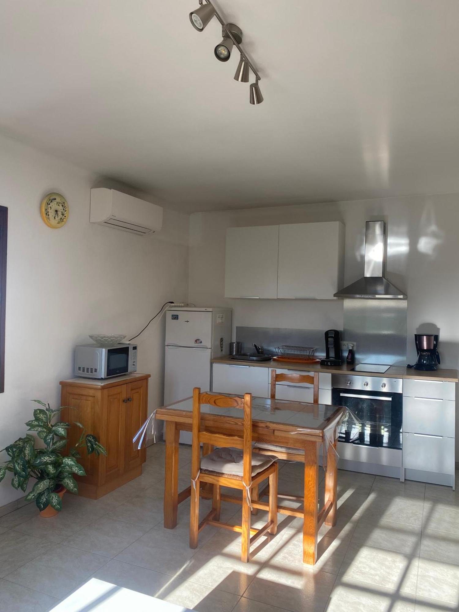 Le Micocoulier Apartment ลา โคร ภายนอก รูปภาพ