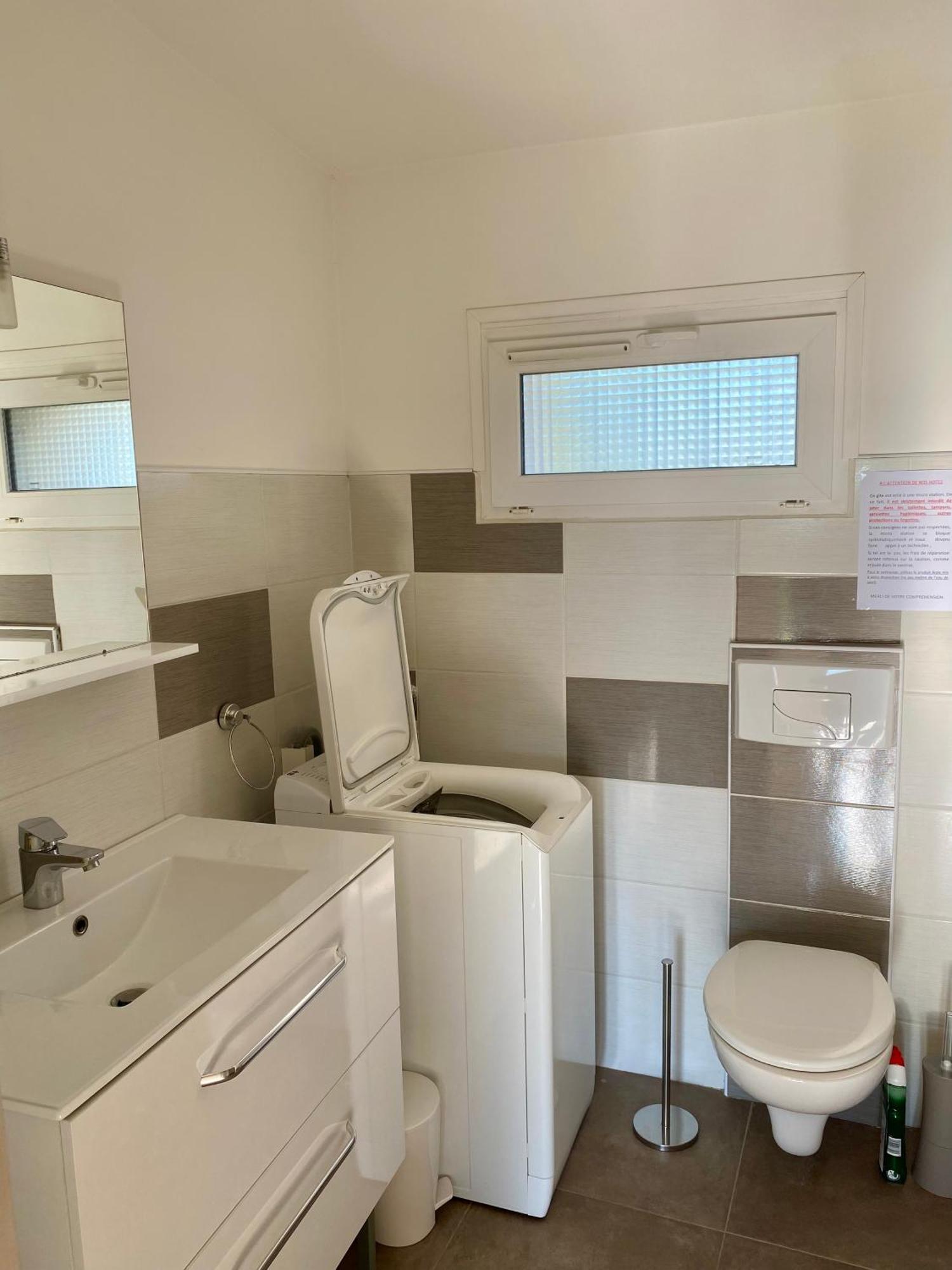 Le Micocoulier Apartment ลา โคร ภายนอก รูปภาพ