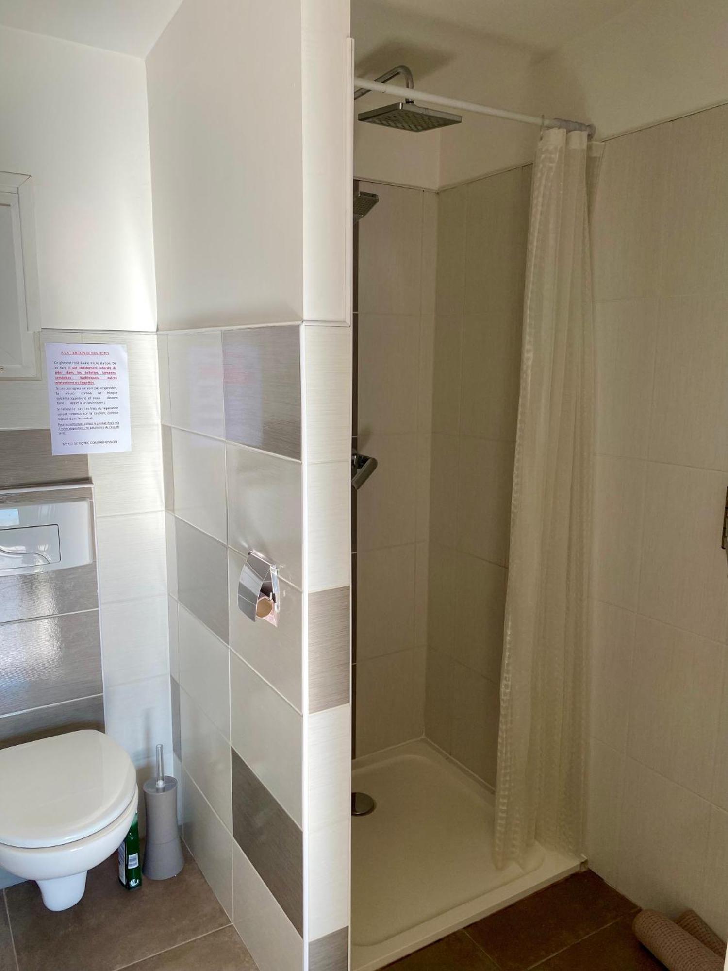 Le Micocoulier Apartment ลา โคร ภายนอก รูปภาพ